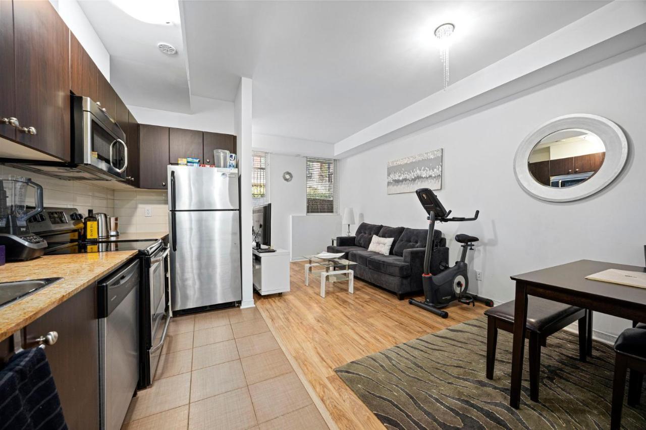 Apartmán Beautiful Townhouse Near Yorkdale Mall, Wilson Subway Toronto Exteriér fotografie