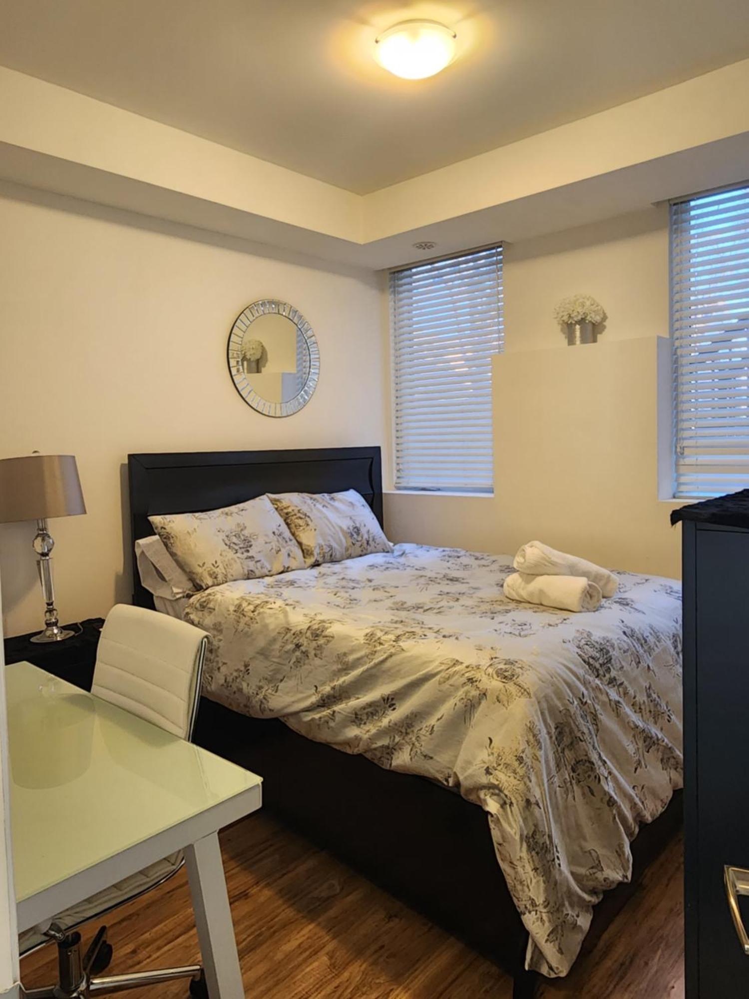 Apartmán Beautiful Townhouse Near Yorkdale Mall, Wilson Subway Toronto Exteriér fotografie